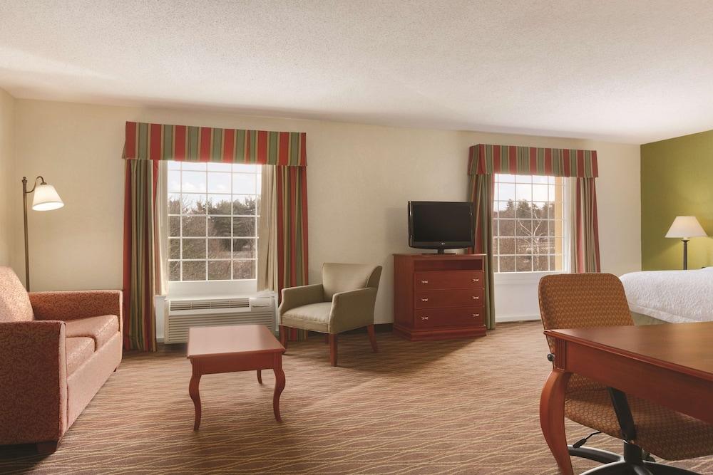 Hampton Inn & Suites Greenfield Exterior foto